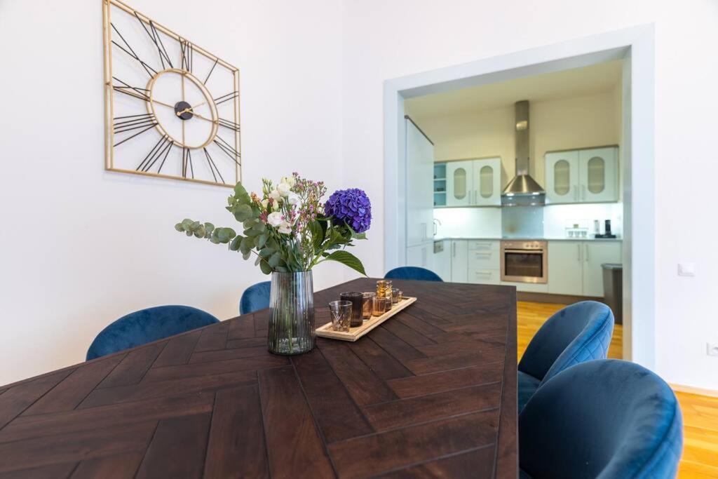 Charming 2Bedroom Old Town Apartment Prag Dış mekan fotoğraf